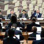Galípolo ouve pergunta do senador Veneziano Vital do Rêgo Edilson Rodrigues/Agência Senado