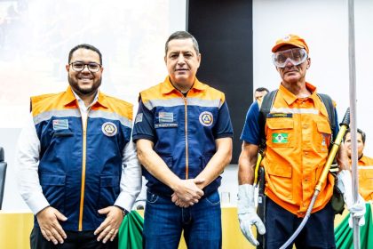 O encontro que deve ter continuidade nesta sexta-feira, 8 de maio, foi aberto pelo Secretário Chefe da Casa Militar e Coordenador Estadual de Proteção e Defesa Civil, Coronel Rinaldo de Araújo Monteiro, e contou com a presença do prefeito de Paulínia, Danilo Barros, do presidente da Câmara Pedro Bernarde, vereadores da cidade, do coordenador Regional da Defesa Civil de Campinas, Sidnei Furtado e demais autoridades municipais da região, como prefeitos, secretários e vereadores. - Foto: PMP