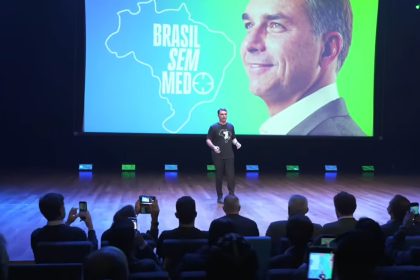Entre os participantes de destaque esteve o senador Flávio Bolsonaro, apontado como pré-candidato à Presidência da República. Foto: Canal Flávio Bolsonaro