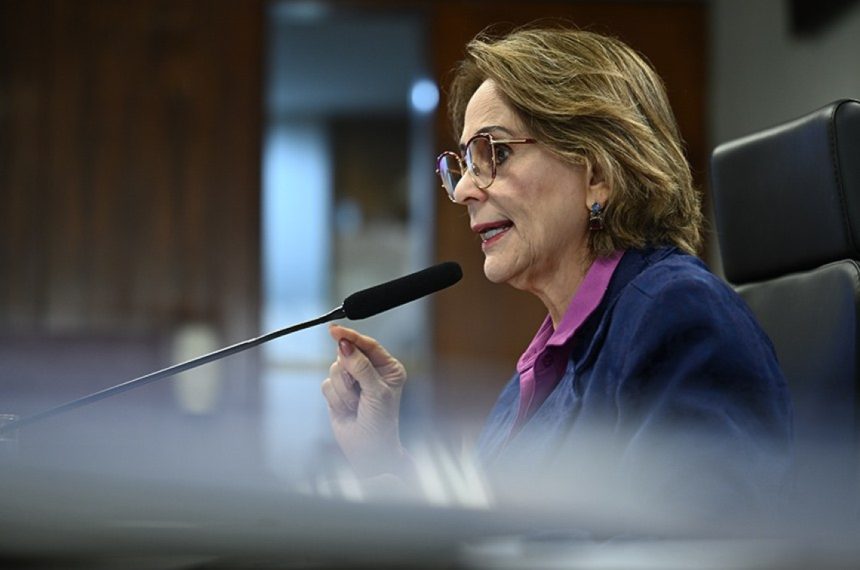 Damares Alves deu parecer favorável ao projeto, que segue para votação no Plenário do Senado Saulo Cruz/Agência Senado