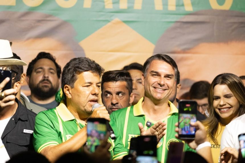 Ao lado de Flávio esteve Mendonça Filho, candidato do PL ao Senado por Pernambuco - Foto: divulgação/Assessoria de Imprensa