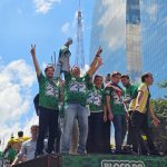 AVENIDA PAULISTA VIRA PALCO DE FORÇA POLÍTICA DE FLÁVIO BOLSONARO, E BLOCO 22 MOBILIZA MULTIDÃO A UMA SEMANA DO SEGUNDO TURNO - Foto - Charles Vieira - Divulgação Campanha Flávio Bolsonaro